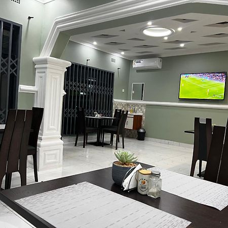 Newday Lodge Apartments Lusaka Bagian luar foto