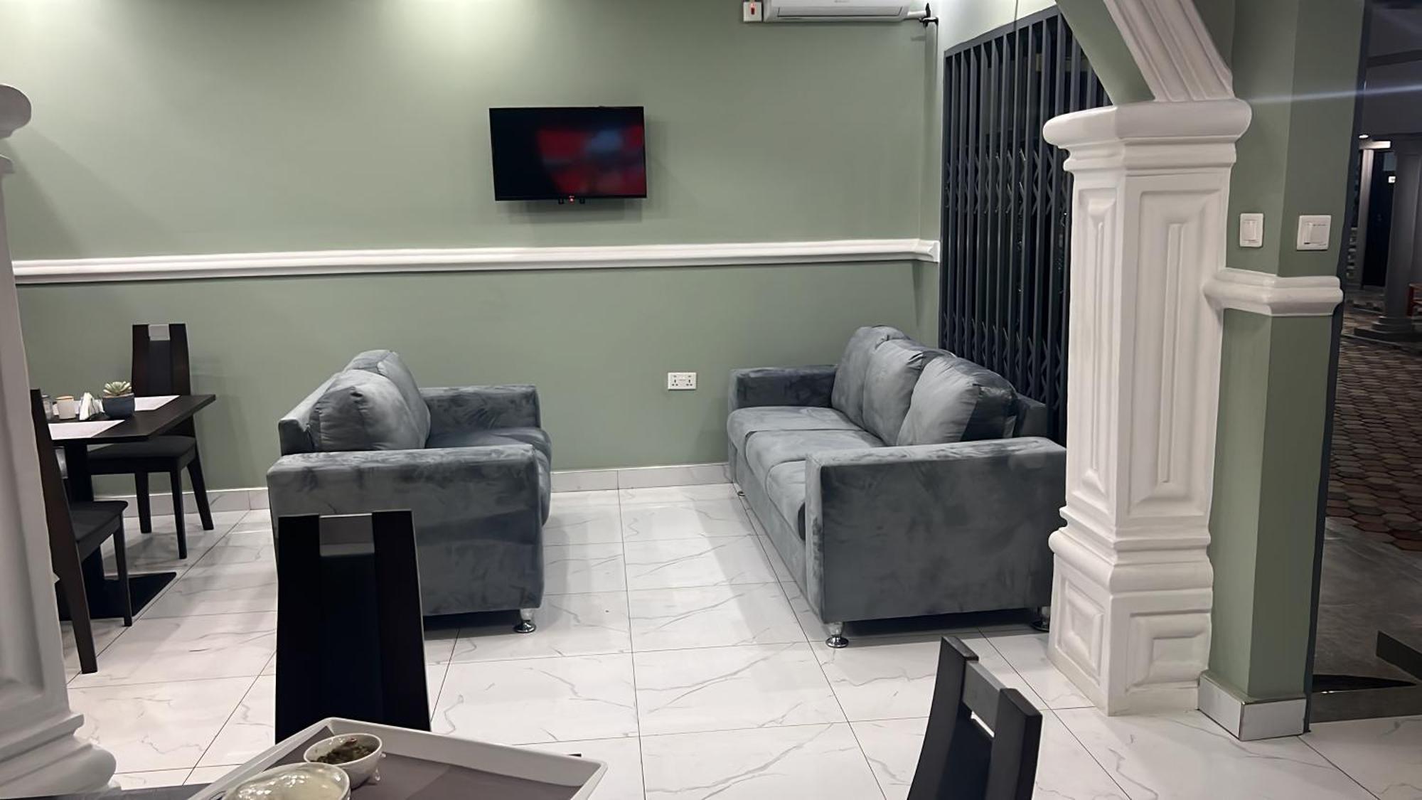 Newday Lodge Apartments Lusaka Bagian luar foto
