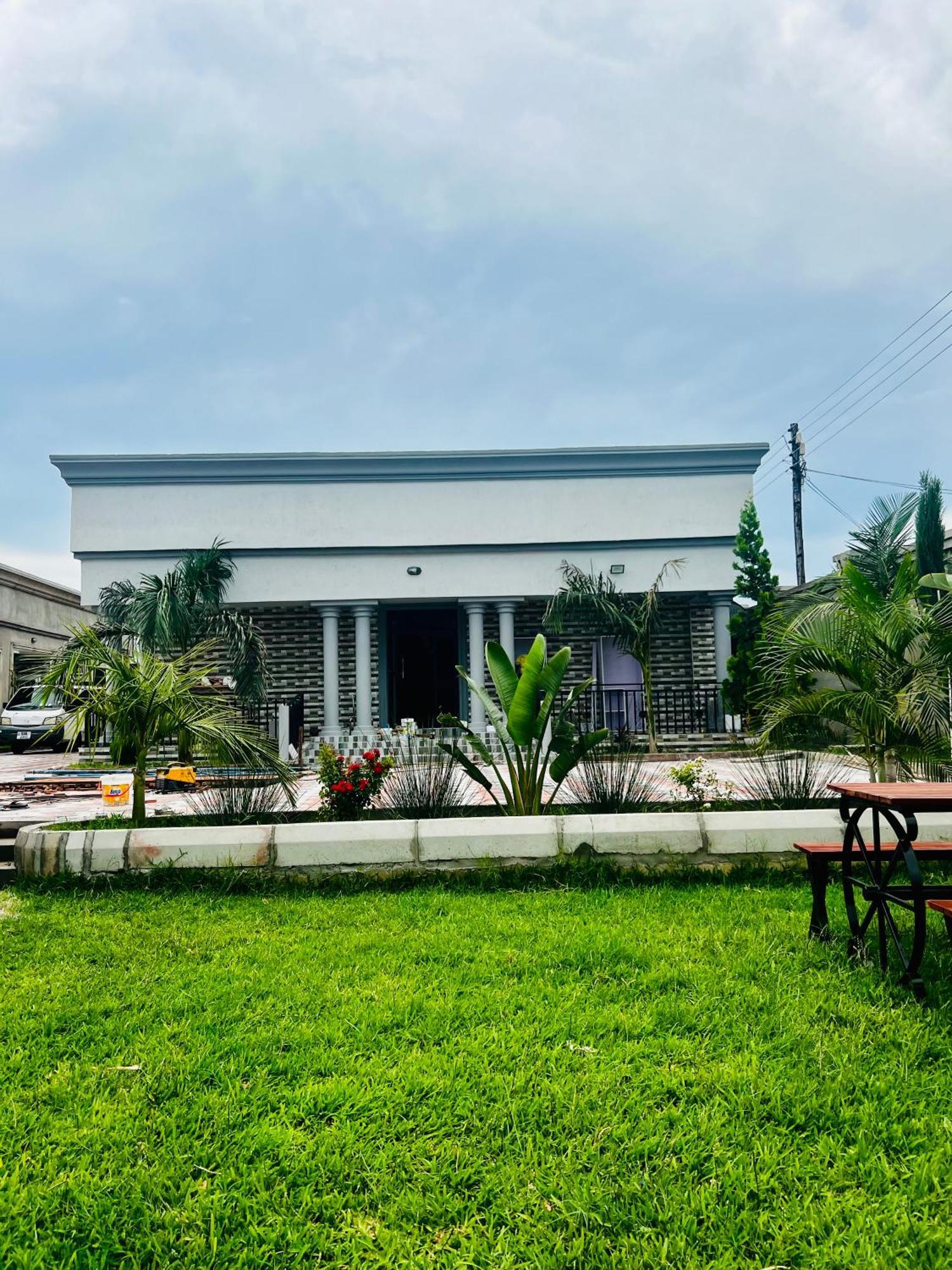 Newday Lodge Apartments Lusaka Bagian luar foto